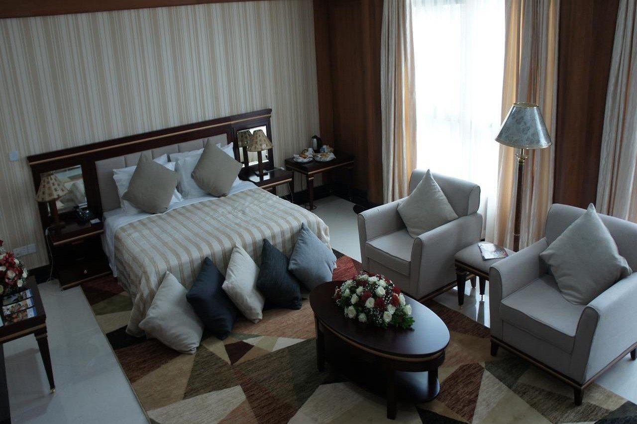Peacock Hotel ดาร์เอสซาลาม ภายนอก รูปภาพ
