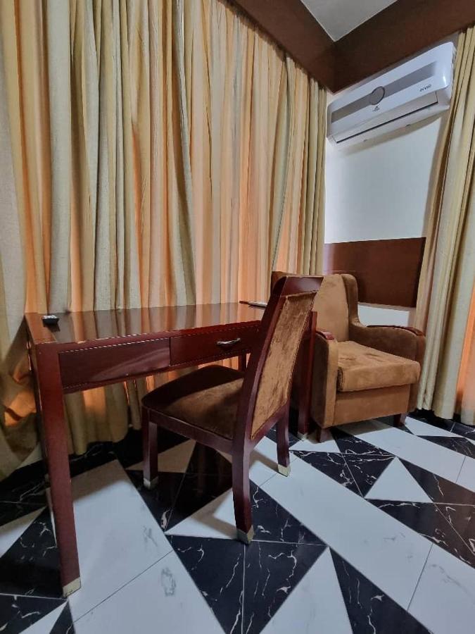 Peacock Hotel ดาร์เอสซาลาม ภายนอก รูปภาพ