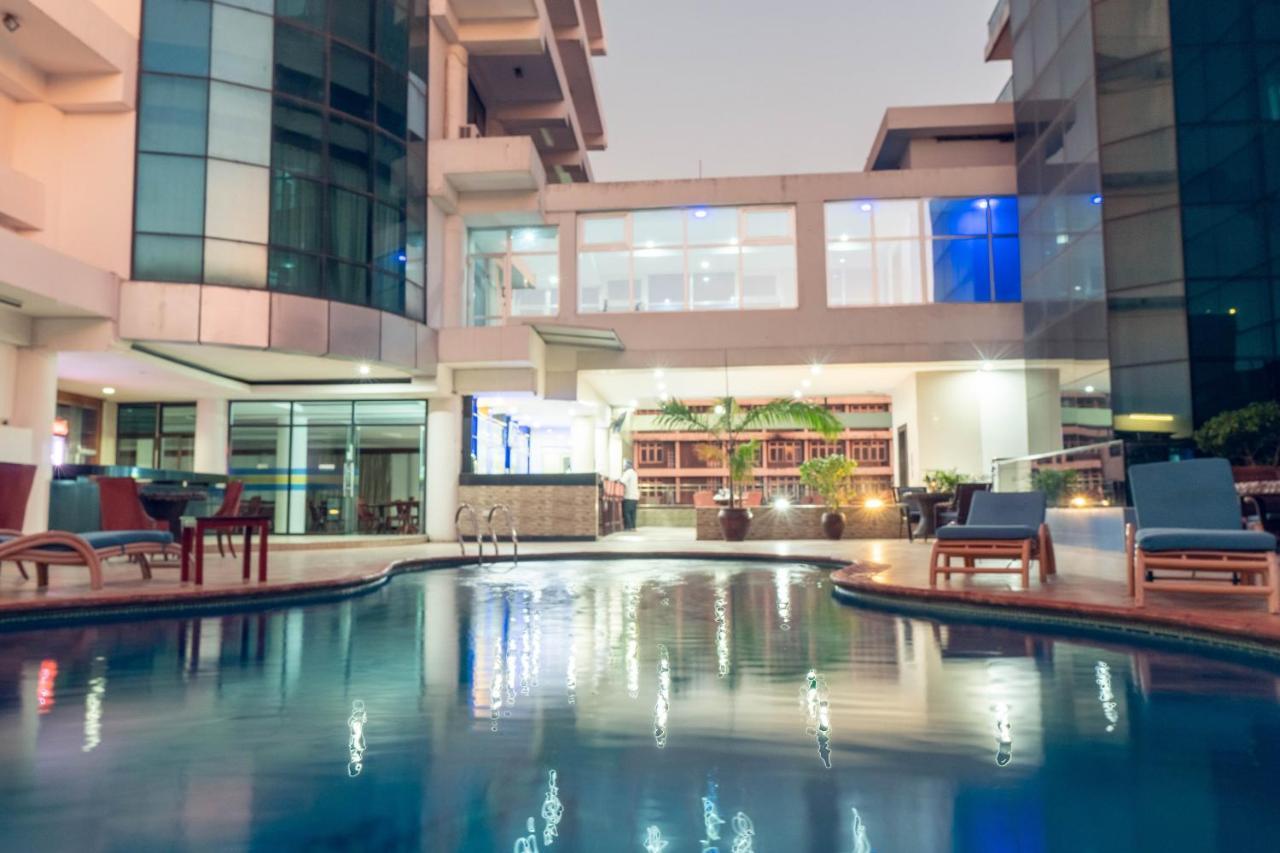 Peacock Hotel ดาร์เอสซาลาม ภายนอก รูปภาพ