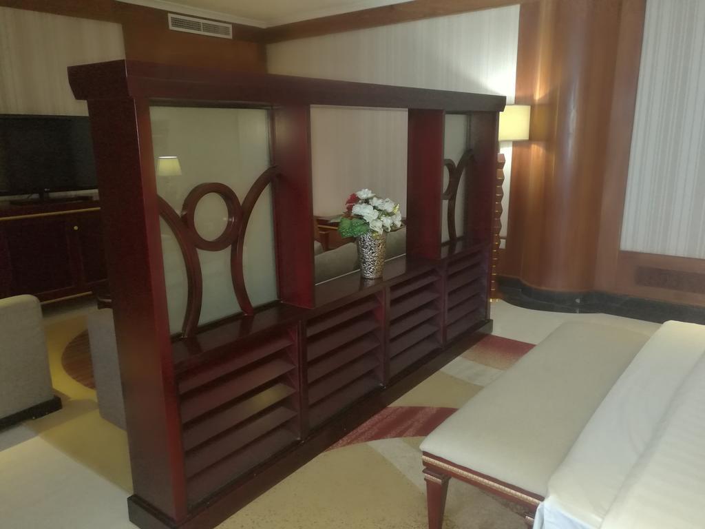 Peacock Hotel ดาร์เอสซาลาม ภายนอก รูปภาพ